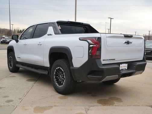 Polar White Tricoat 2026 Chevrolet Silverado EV Trail Boss - Extended Range 4WD