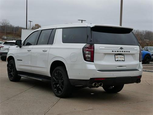 2023 Chevrolet Suburban 4WD High Country