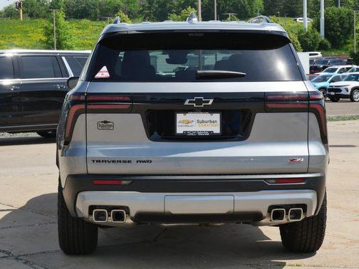 Sterling Gray Metallic 2026 Chevrolet Traverse AWD Z71