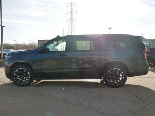 2021 Chevrolet Suburban RST