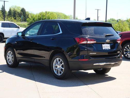 Mosaic Black Metallic 2024 Chevrolet Equinox 1LT