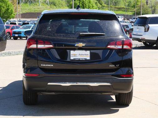 Mosaic Black Metallic 2024 Chevrolet Equinox 1LT