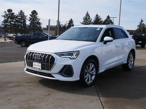 2024 Audi Q3 Premium 45 TFSI S line quattro Tiptronic
