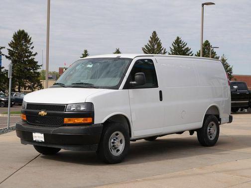 Summit White 2026 Chevrolet Express 2500 Work Van