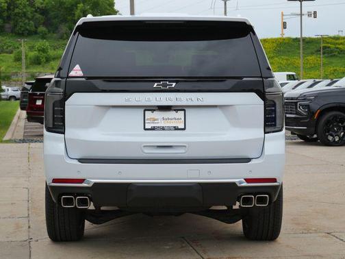 Polar White Tricoat 2026 Chevrolet Suburban High Country, 4WD