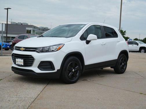 Summit White 2020 Chevrolet Trax LS