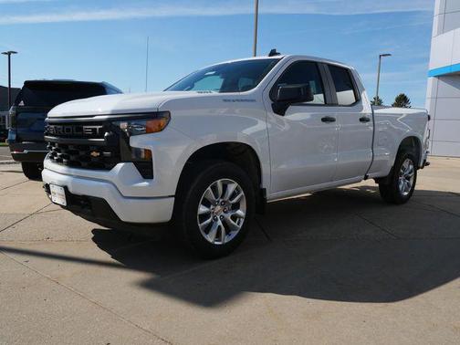 Summit White 2026 Chevrolet Silverado 1500 Custom