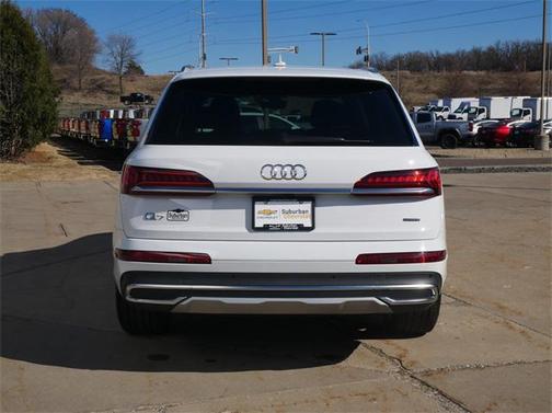 2023 Audi Q7 55 Premium Plus
