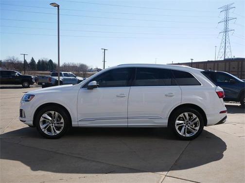 2023 Audi Q7 55 Premium Plus