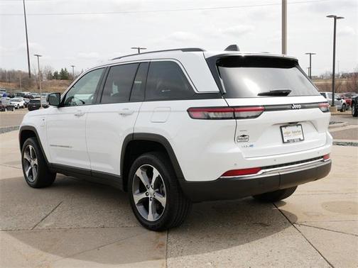 2022 Jeep Grand Cherokee 4xe Base