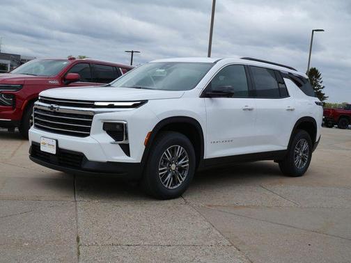Summit White 2026 Chevrolet Traverse LT