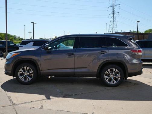 Predawn Gray Mica 2015 Toyota Highlander XLE