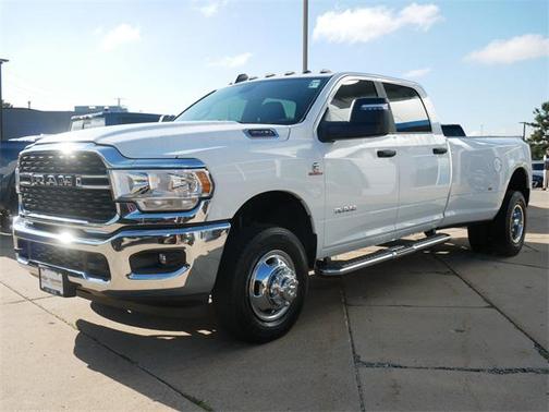 2024 RAM 3500 Big Horn Crew Cab 4x4 8' Box