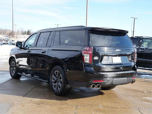 2023 Chevrolet Suburban 4WD Z71