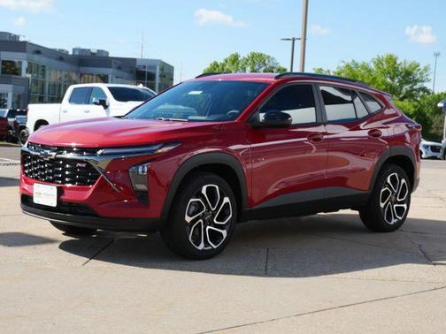 Apex Red 2026 Chevrolet Trax FWD 2RS