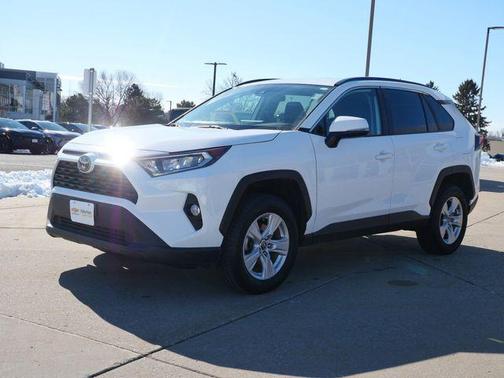 2020 Toyota RAV4 XLE