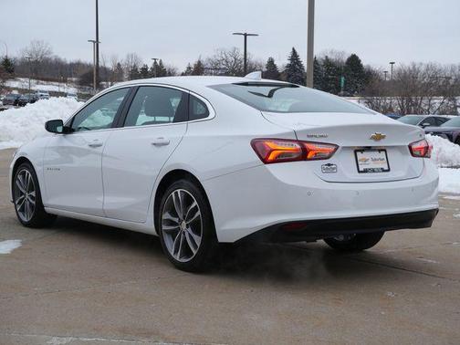 2022 Chevrolet Malibu FWD LT