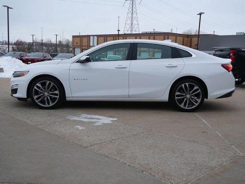 2022 Chevrolet Malibu FWD LT