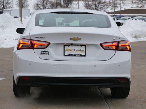 2022 Chevrolet Malibu FWD LT