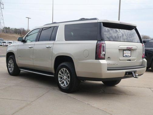 2017 GMC Yukon XL SLT