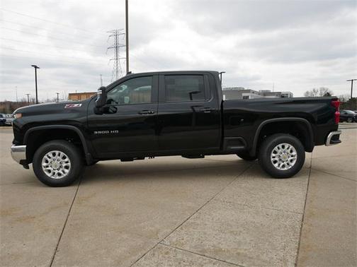 2025 Chevrolet Silverado 3500 LT