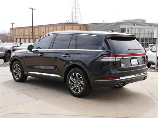 2022 Lincoln Aviator Standard AWD