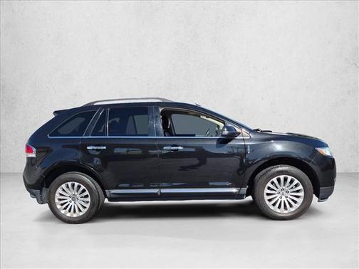 Tuxedo Black Metallic 2013 Lincoln MKX Base