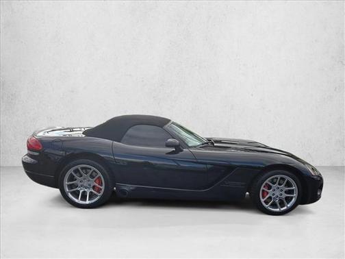 2004 Dodge Viper SRT10