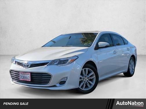 Blizzard Pearl 2013 Toyota Avalon XLE Premium