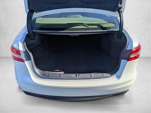 Blizzard Pearl 2013 Toyota Avalon XLE Premium