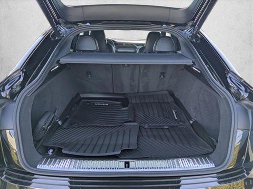 2022 Audi e-tron S Prestige