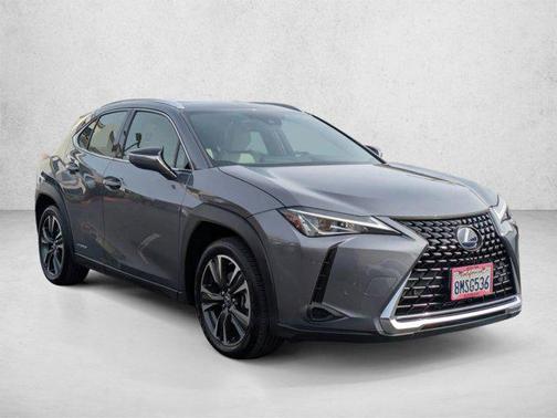 Atomic Silver 2019 Lexus UX 250h Base