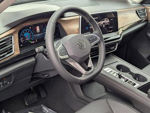 2025 Volkswagen Atlas 2.0T SE