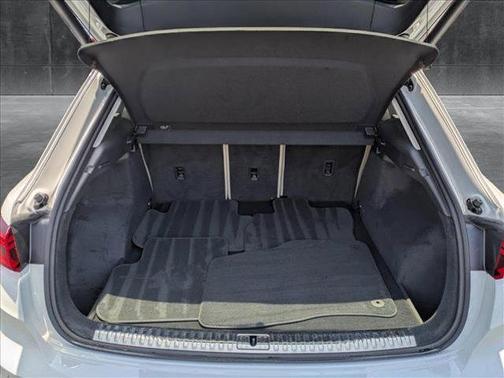 2024 Audi Q3 Premium 45 TFSI S line quattro Tiptronic