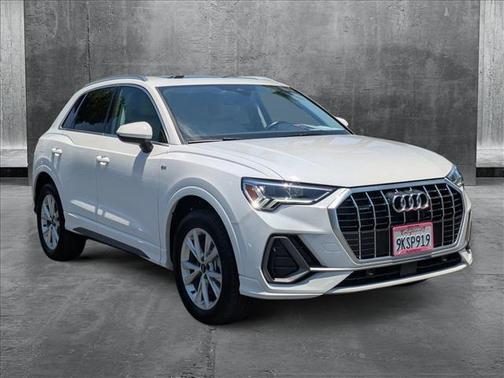 2024 Audi Q3 Premium 45 TFSI S line quattro Tiptronic