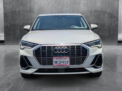 2024 Audi Q3 Premium 45 TFSI S line quattro Tiptronic