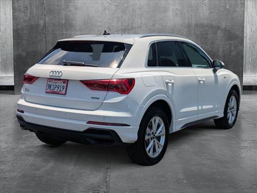 2024 Audi Q3 Premium 45 TFSI S line quattro Tiptronic