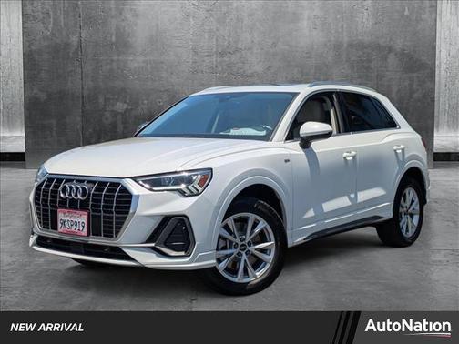 2024 Audi Q3 Premium 45 TFSI S line quattro Tiptronic