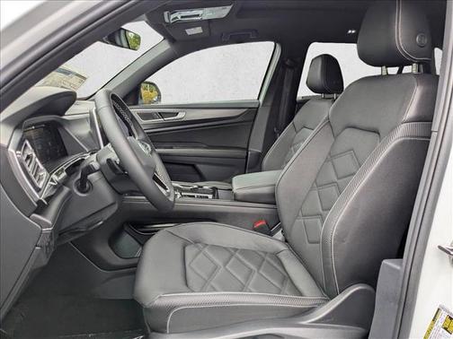 2026 Volkswagen Atlas Cross Sport 2.0T SE w/Technology 4MOTION