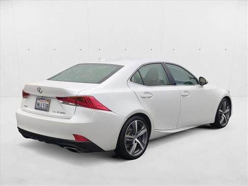 2018 Lexus IS 300 Base