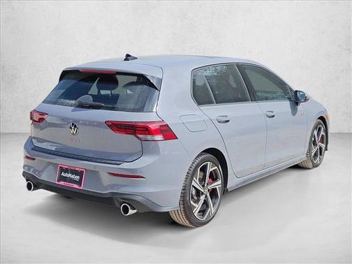 2025 Volkswagen Golf GTI 2.0T SE DSG