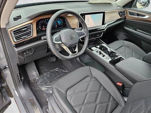 2026 Volkswagen Atlas 2.0T SE w/Technology 4MOTION