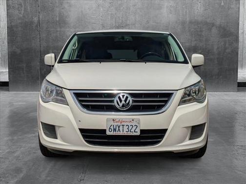 2012 Volkswagen Routan SE