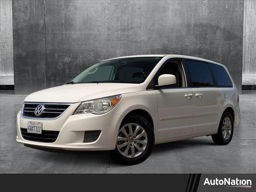 2012 Volkswagen Routan SE