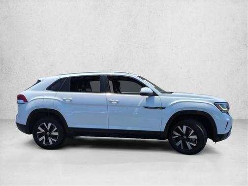 Pure White 2023 Volkswagen Atlas Cross Sport 2.0T SE