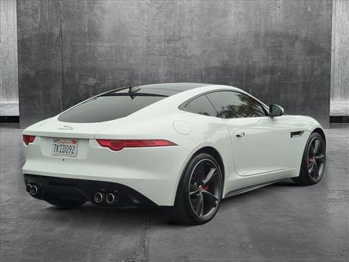 2015 Jaguar F-TYPE R