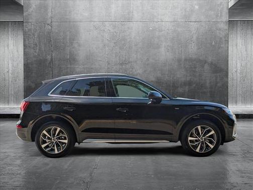 2023 Audi Q5 45 S line Premium Plus