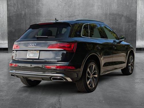 2023 Audi Q5 45 S line Premium Plus