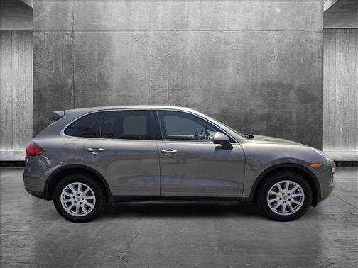 2014 Porsche Cayenne Platinum Edition