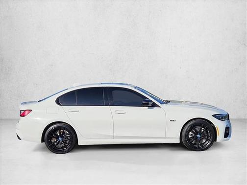 2022 BMW 330e Base